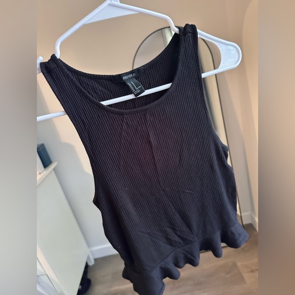 Top - Picture 2 of 2